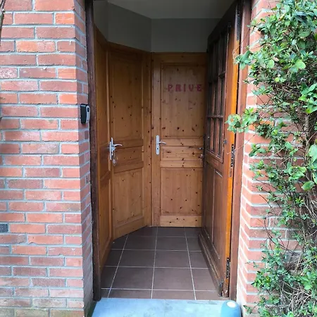 Petit Sous Combles 10 Kms Lille Apartamento *