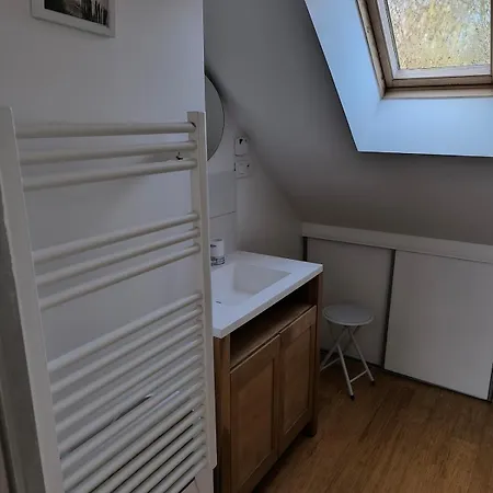 Petit Sous Combles 10 Kms Lille Apartamento *
